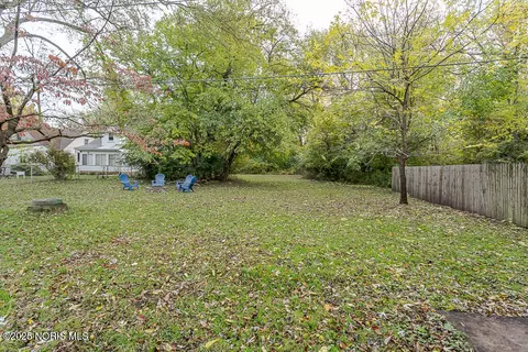 Exterior - 802 Cuthbert Rd, Toledo, OH 43607 photo 6 of 8