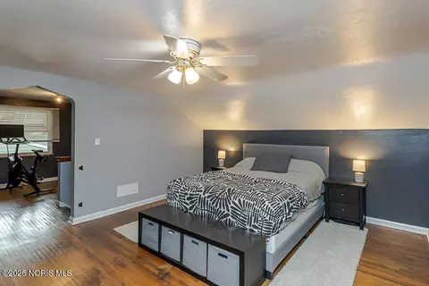 Bedroom - 802 Cuthbert Rd, Toledo, OH 43607 photo 6 of 7