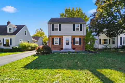 211 Fairlawn Pl, Findlay, OH 45840