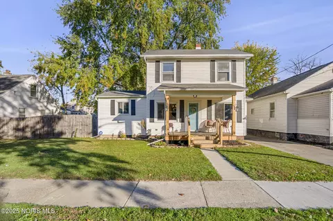 1820 Barrows St, Toledo, OH 43613