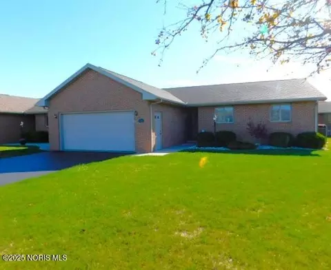 102 Meadowshire Dr, Mccomb, OH 45858