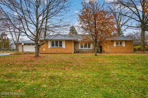 5914 Winding Way Dr, Sylvania, OH 43560
