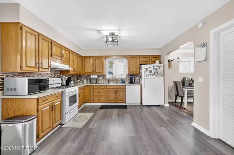 1059 Leith St, Maumee, OH 43537 photo 18