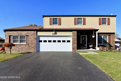 554 Bruns Dr, Rossford, OH 43460