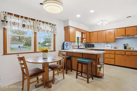 Kitchen - 1200 5th St, Findlay, OH 45840 photo 4 of 8