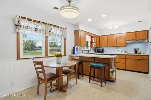Kitchen - 1200 5th St, Findlay, OH 45840 photo 1 of 8