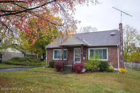 Exterior - 200 Edgar Ave, Findlay, OH 45840 photo 2 of 5