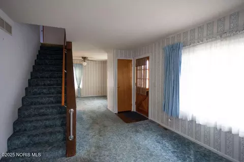 Living - 200 Edgar Ave, Findlay, OH 45840 photo 2 of 4