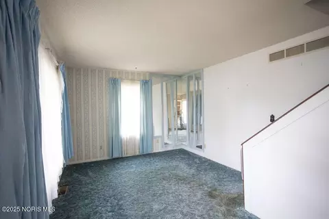 Living - 200 Edgar Ave, Findlay, OH 45840 photo 1 of 4