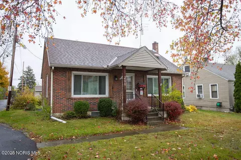Exterior - 200 Edgar Ave, Findlay, OH 45840 photo 3 of 5