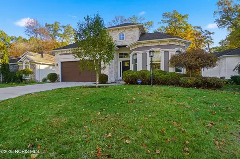 1802 Deer Trail Dr, Toledo, OH 43615