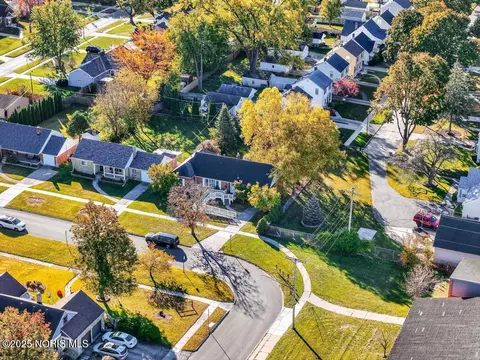 View/Area - 2855 Castleton Ave, Toledo, OH 43613 photo 4 of 11