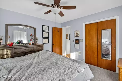 Bedroom - 2855 Castleton Ave, Toledo, OH 43613 photo 5 of 5