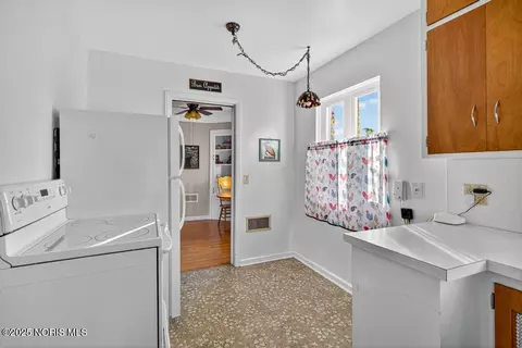 Other - 2855 Castleton Ave, Toledo, OH 43613 photo 6 of 11