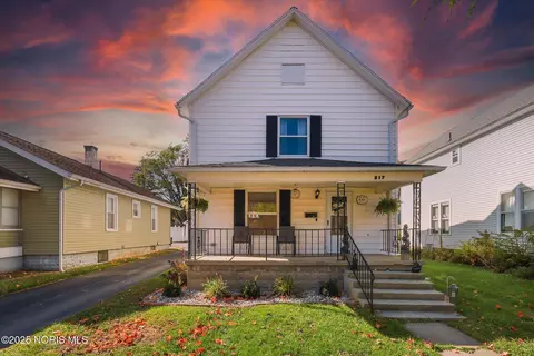 217 Marshall St, Wauseon, OH 43567
