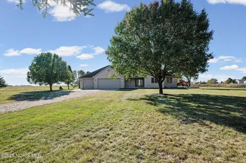 20876 W Camper Rd, Genoa, OH 43430