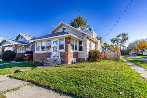 569 Apple Ave, Toledo, OH 43609