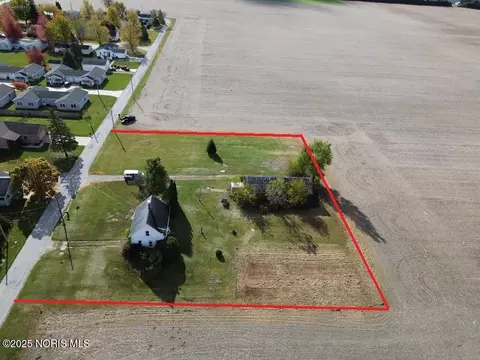 110 Hinkle St, Lyons, OH 43533