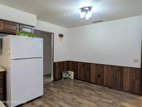 Dining - 832 E Graceway Dr, Napoleon, OH 43545 photo 1 of 1
