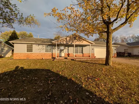 Exterior - 832 E Graceway Dr, Napoleon, OH 43545 photo 6 of 6
