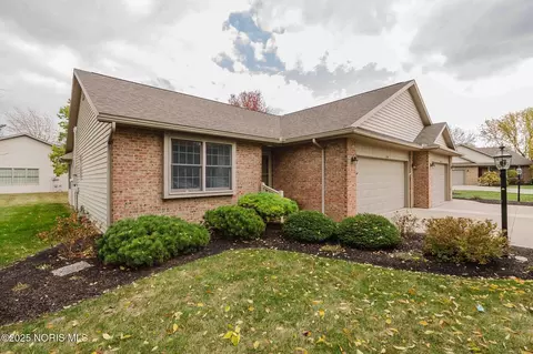 209 Willow Bend Dr, Columbus Grove, OH 45830