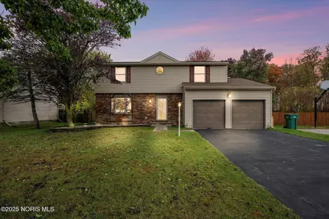 2504 Eden East Dr, Northwood, OH 43619