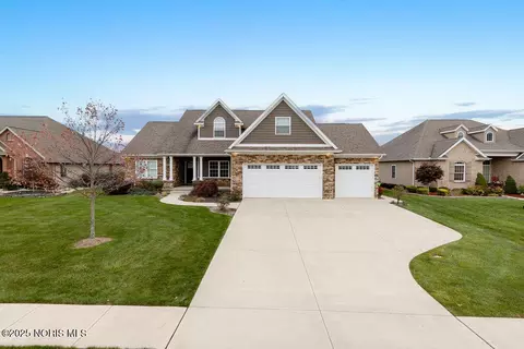 8179 Ash Ridge Ln, Findlay, OH 45840