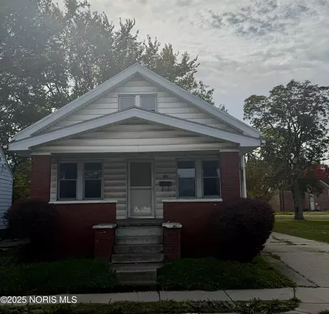 908 E Manhattan Blvd, Toledo, OH 43608