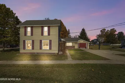 400 W Main St, Fayette, OH 43521
