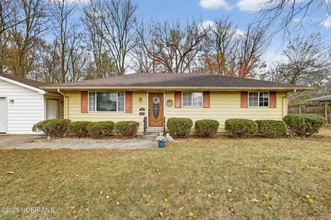 100 Cliff St, Napoleon, OH 43545