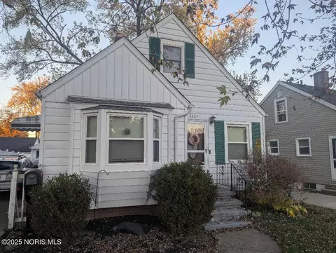 3205 Penrose Ave, Toledo, OH 43614
