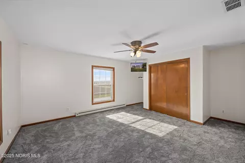 Bedroom - 3374 Co Rd J, Deshler, OH 43516 photo 3 of 9