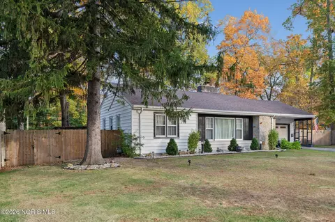 5264 Fairgreen Dr, Toledo, OH 43613