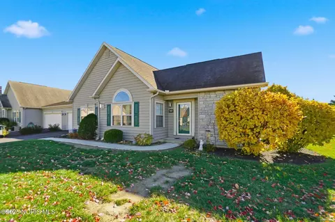 7683 Brookstone Dr, Findlay, OH 45840