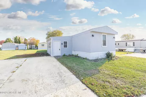 8179 Hazelwood Dr, Findlay, OH 45840