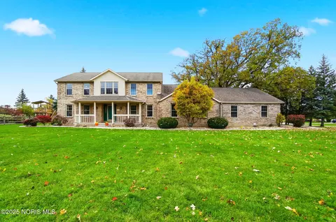 3106 Saddlebrook Dr, Findlay, OH 45840
