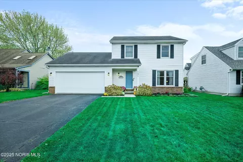7331 Twin Lakes Rd, Perrysburg, OH 43551