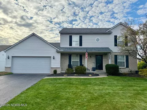 122 Fountain Dr, Holland, OH 43528