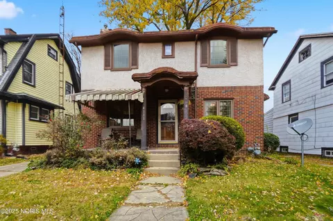 4111 Carthage Rd, Toledo, OH 43612