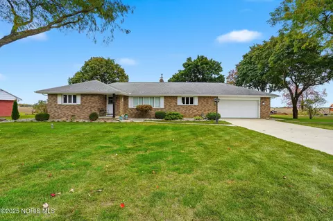 25852 Lime City Rd, Perrysburg, OH 43551