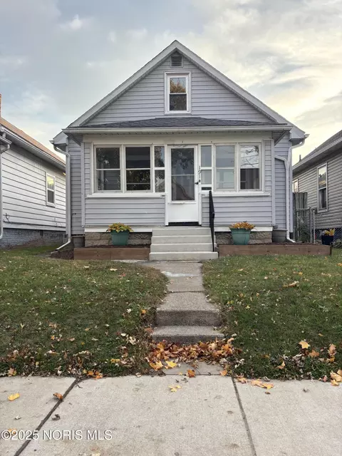 191 Oak St, Rossford, OH 43460