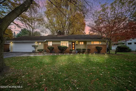 2026 Pautucket Rd, Toledo, OH 43615