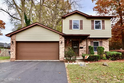 5104 Tillimon Trl, Toledo, OH 43623