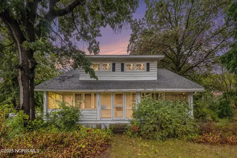 6237 Dorr St, Toledo, OH 43615