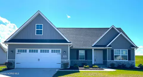 15261 Cypress Dr, Perrysburg, OH 43551
