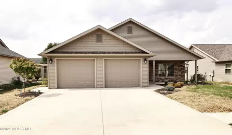 111 Kincora Dr, Bucyrus, OH 44820