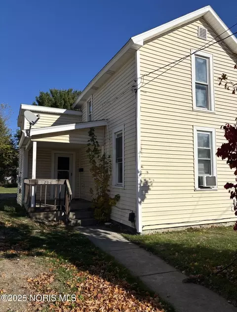 206 Midland Ave, Findlay, OH 45840