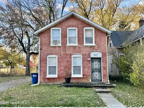 717 Segur Ave, Toledo, OH 43609