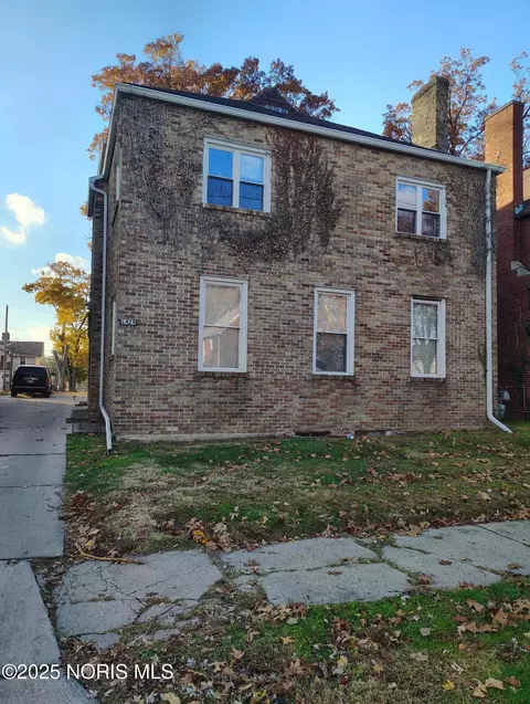 1429 Potomac Dr, Toledo, OH 43607