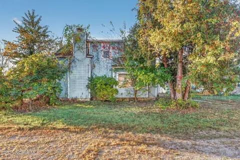 3008 S Crissey Rd, Monclova, OH 43542